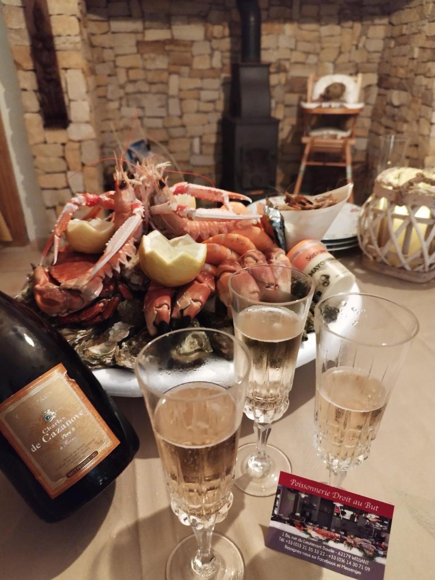 Le Clos De La Pommeraie Carly Eksteriør bilde